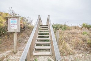 Property grounds - The Captain's Quarters 2 Bedroom Home by RedAwning (Supply)