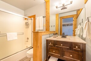 Bathroom - Hotel Style Room in The Timber Creek Lodge by RedAwning Save 10% on 3 Nights, 15% on 5 Nights! (Truckee)