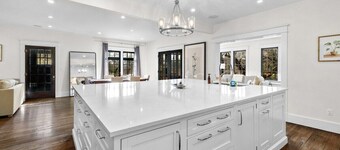 Dickson Chateau - DT Fay - Huge Yard