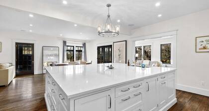 Dickson Chateau - DT Fay - Huge Yard