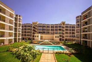 Pool - Lovely 2 bedroom apartment near the airport (Nairobi)