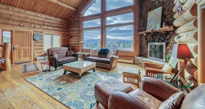 Bright Star Ranch-Beautiful, Spacious home with Hot Tub! Dog Friendly