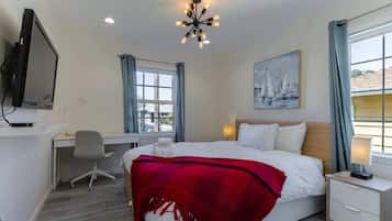 2 Schlafzimmer, Schreibtisch, Bügeleisen/Bügelbrett, kostenloses WLAN