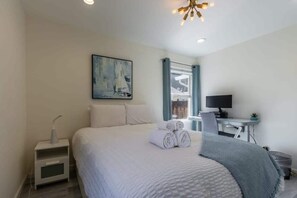 2 多间卧室、办公桌、熨斗/熨衣板、免费 WiFi