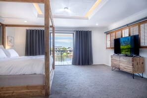 5 bedrooms, iron/ironing board, travel crib, WiFi