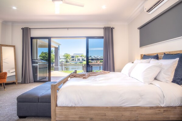 5 bedrooms, iron/ironing board, travel crib, WiFi