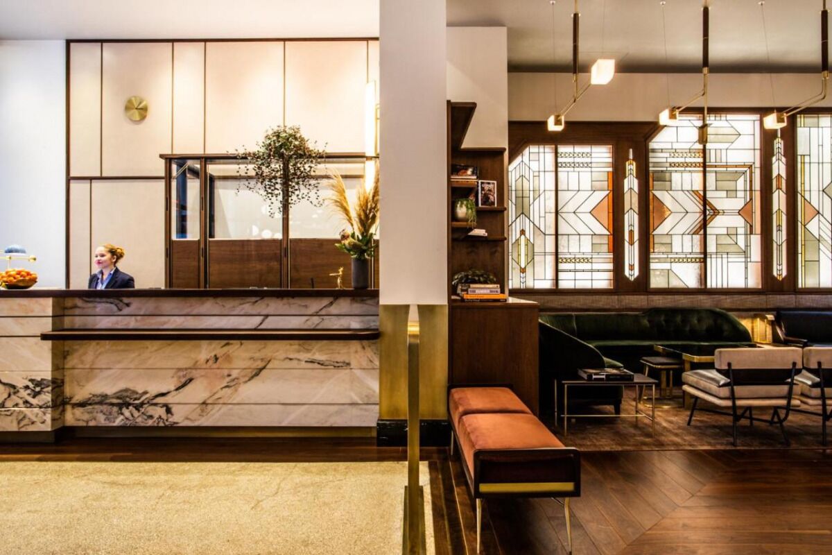 2x Deluxe 2 Doubles Room at The Evelyn, Free Grab And Go Breakfast!
