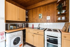 Apartment (2 Bedrooms) | Private kitchen