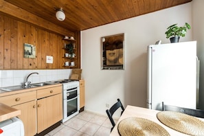 Apartment (2 Bedrooms) | Private kitchen