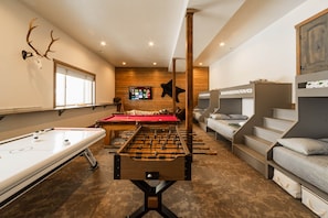 Spielezimmer