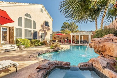 vegas hacienda, 5B free heated pool+spa, 15 mins to Strip