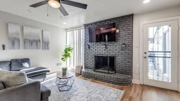 TV, fireplace, offices