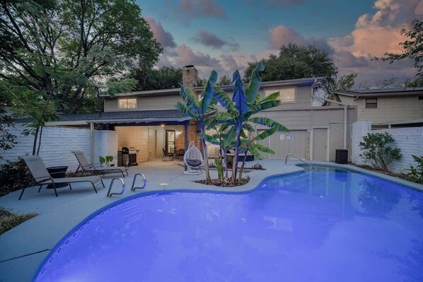 Pool