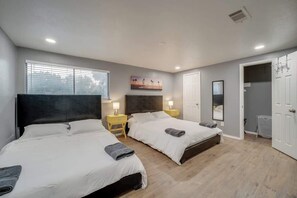 5 makuuhuonetta, silitysrauta/-lauta, Wi-Fi, vuodevaatteet