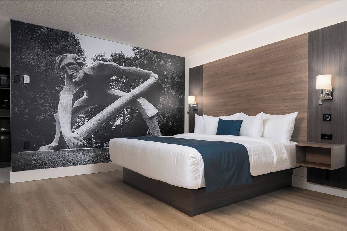 Superior Room 1 King Bed | 筆電工作空間、隔音、免費無線上網、獨特裝潢