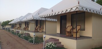 Habitación de lujo | Espacio para trabajar con un portátil