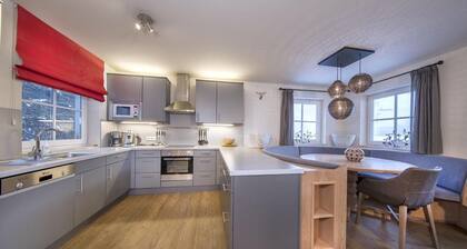 Luxury apartment with sauna in Saalbach for 8 persons