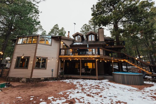 Relax in style at a luxury Flagstaff lodge