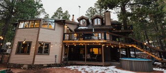 Relax in style at a luxury Flagstaff lodge