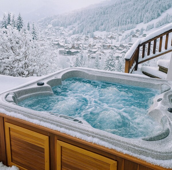 Baignoire à remous extérieure