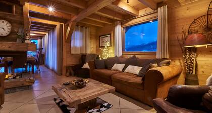 Luxury 5 * Chalet Vinson, Les Gets-Private Detached Chalet, 6 Bed/6 Bath, Jaccuzi.