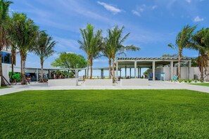 Property grounds - Canal Lower-Gorgeous 3 bed 3 bath near SK Village (Siesta Key)