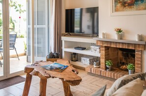 TV, DVD player
