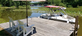 Lake Front w/ private Dock and Beach