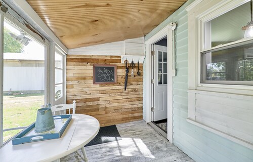 Welcome to the "Blue House on Boone"