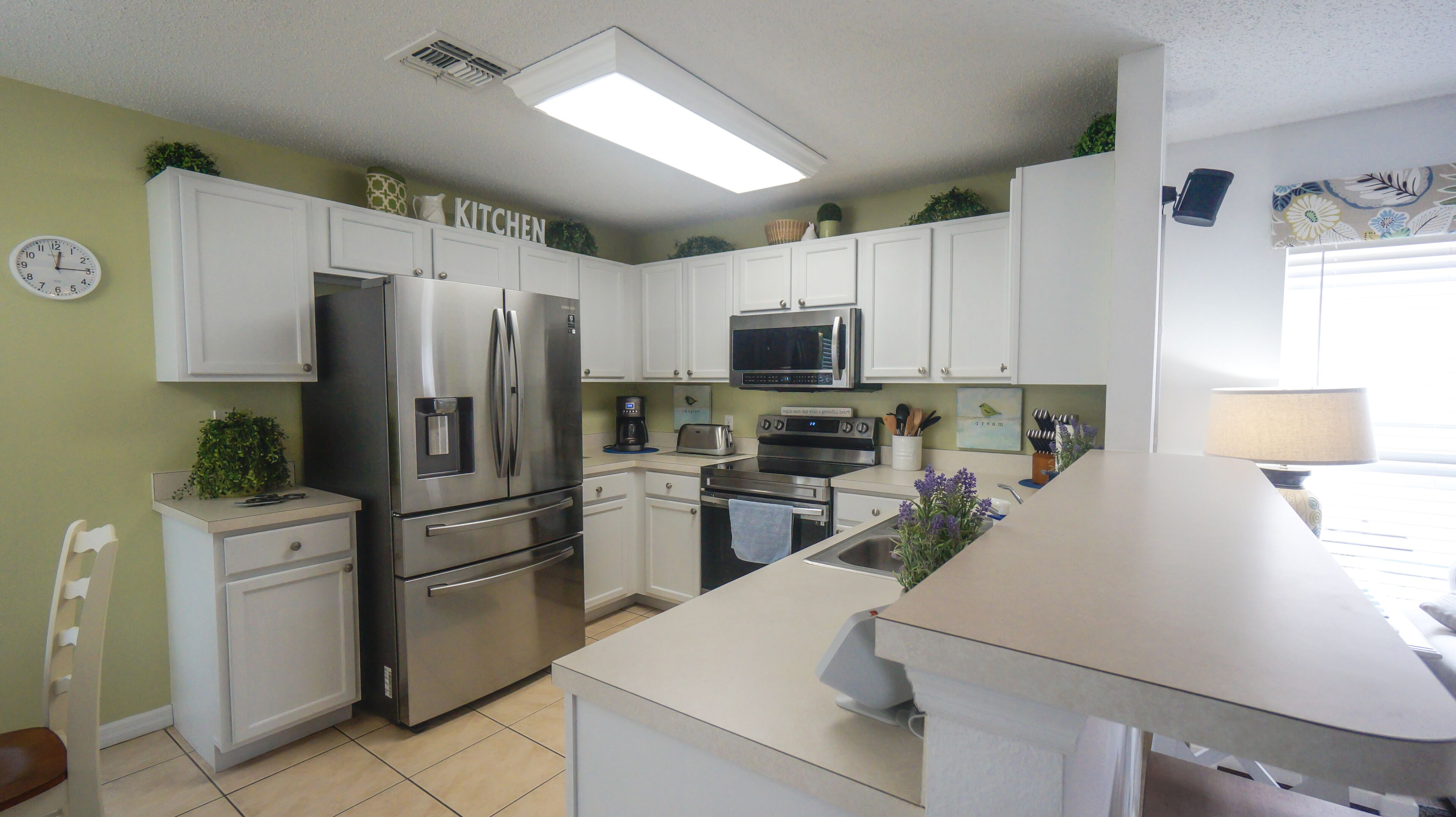 雪櫃、 微波爐、焗爐、爐具