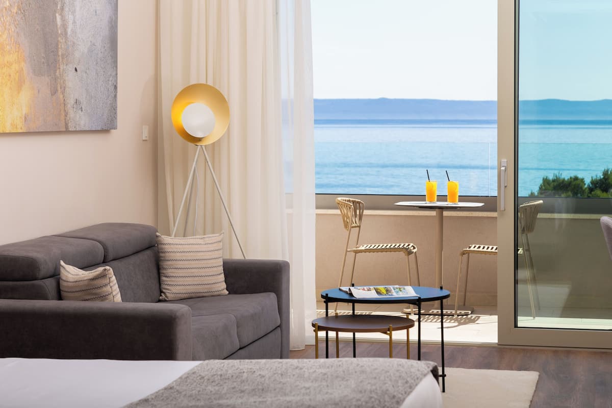 luxury room with sea view balcony | 1 bedroom, hypo-allergenic bedding, minibar, desk