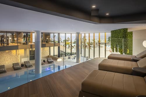 Indoor pool, 2 outdoor pools, pool umbrellas, sun loungers