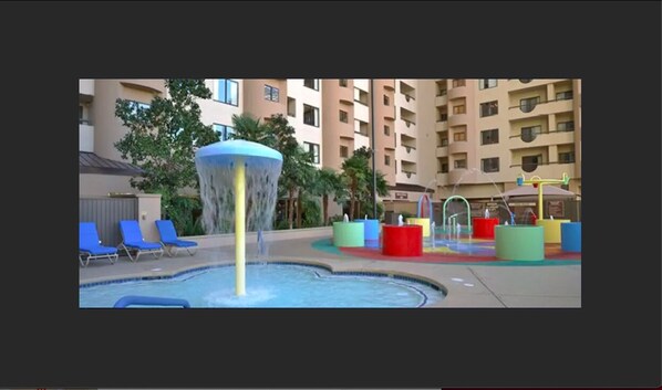 Piscina all'aperto, una piscina riscaldata