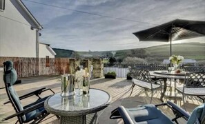 Chalet, Multiple Beds | Balcony - Stunning Chalet TO Rent- HOT TUB (Frodsham)