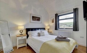 Chalet, plusieurs lits | 3 chambres, Wi-Fi gratuit, draps fournis