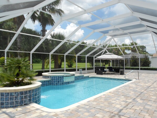 Pool - Sunset Hideaway Villa Louise by RedAwning (Inverness)