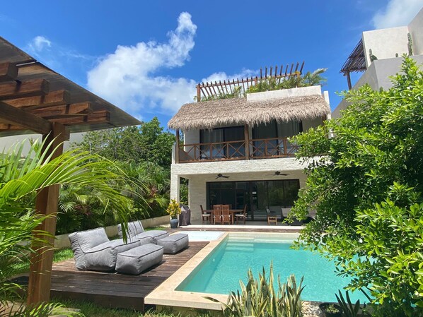 Alberca al aire libre 