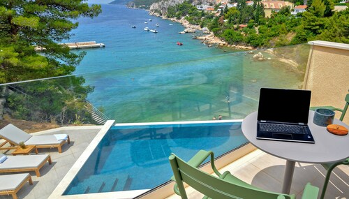 Brand New Modern Designed Luxurious Vlla Close to the Sea/Beach and City of Hvar