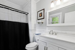 Hair dryer - Modern Charm & Garden View (Greensboro)