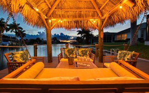 Terrace/patio - Luxury Modern Waterfront home W/ Heated Pool (Cape Coral)