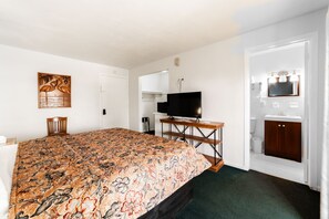 Room, 1 King Bed, Balcony | 2 bedrooms, free WiFi, bed sheets