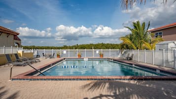 Piscina all'aperto