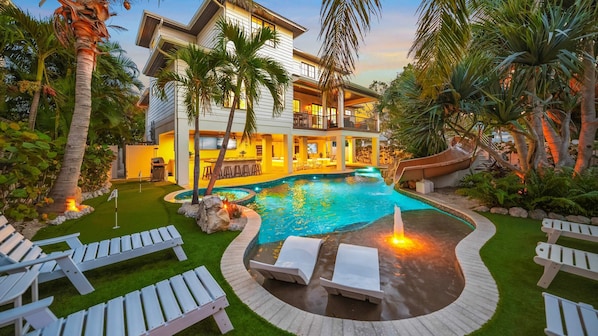 Piscine extérieure, piscine chauffée