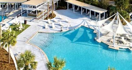 Stunning Completely Renovated Golf Course Villa