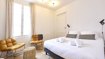 3 chambres, fer et planche à repasser, Wi-Fi gratuit, draps fournis