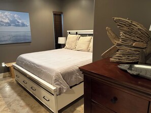 3 bedrooms, desk, travel crib, free WiFi