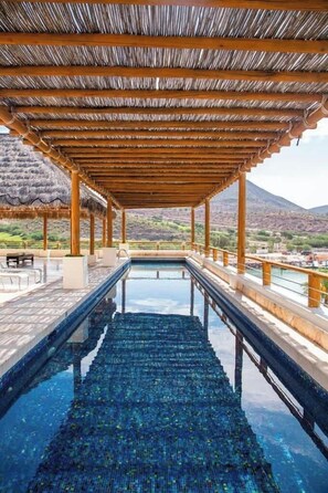 Outdoor pool - Oceanfront Villa Nautilus with Beach Club Access (La Paz)