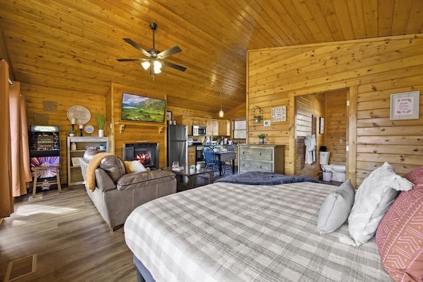 1 habitación, tabla de planchar con plancha, wifi y ropa de cama 