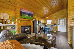 TV, fireplace, offices - Great View, Location, Studio Log Cabin, Hot Tub! (Gatlinburg)