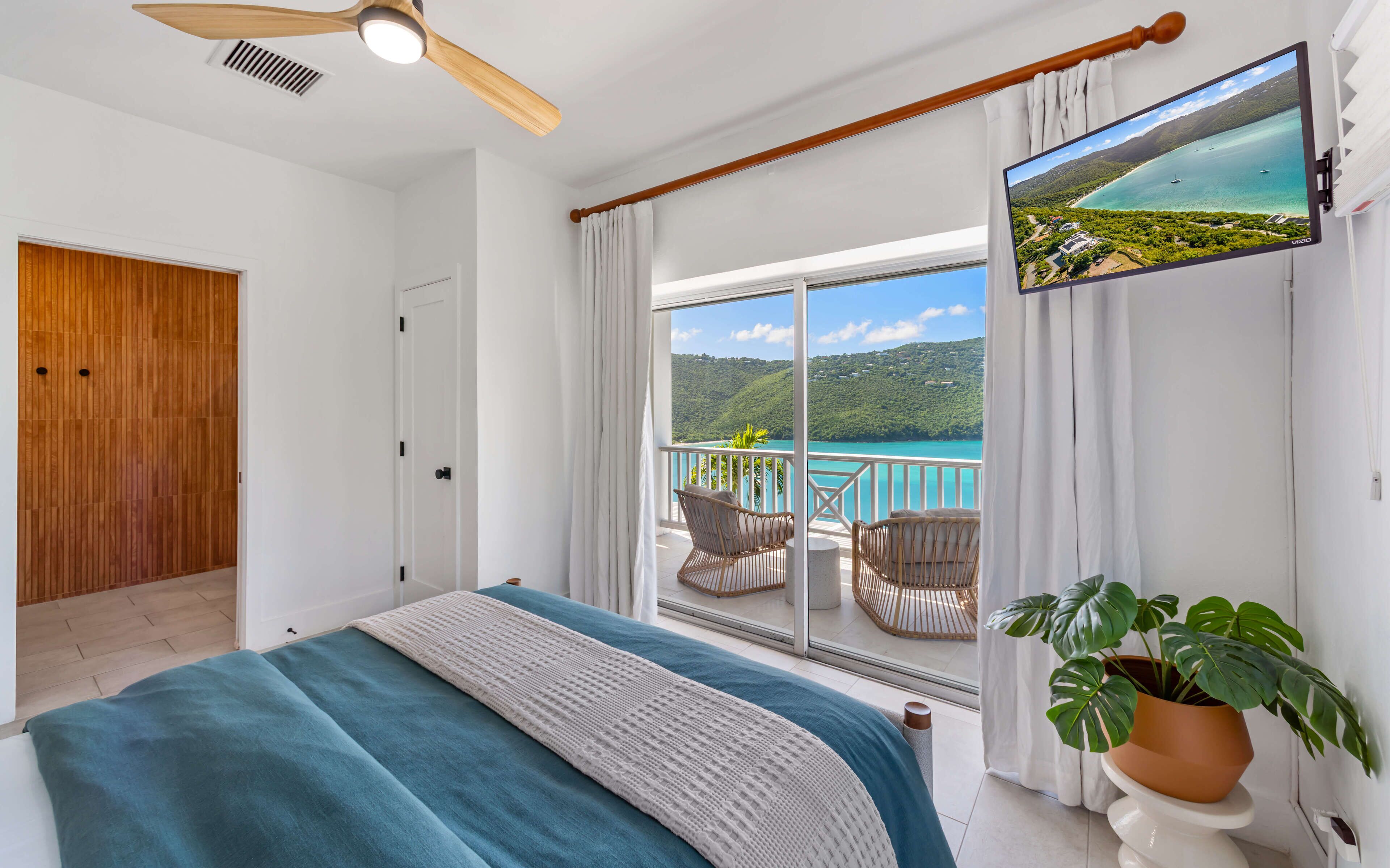 6 bedrooms, iron/ironing board, travel crib, free WiFi